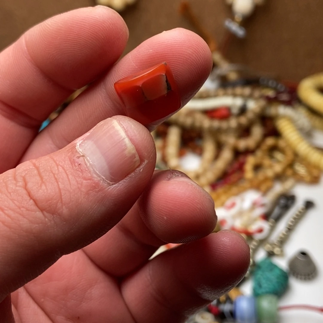 琉璃颈饰小****生藏传精品小元素的话说