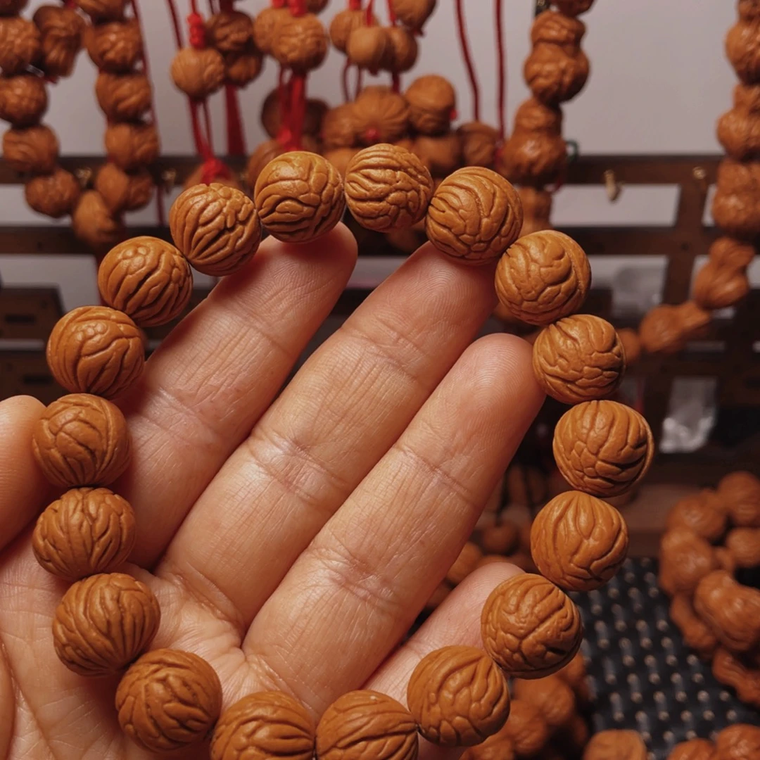 木质类龙纹桃枭手串