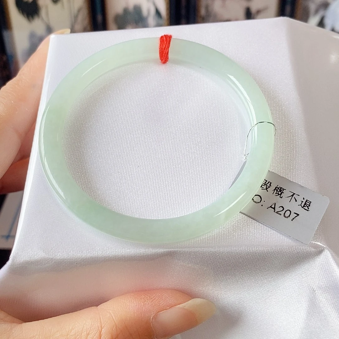 未镶嵌手镯翡翠手镯