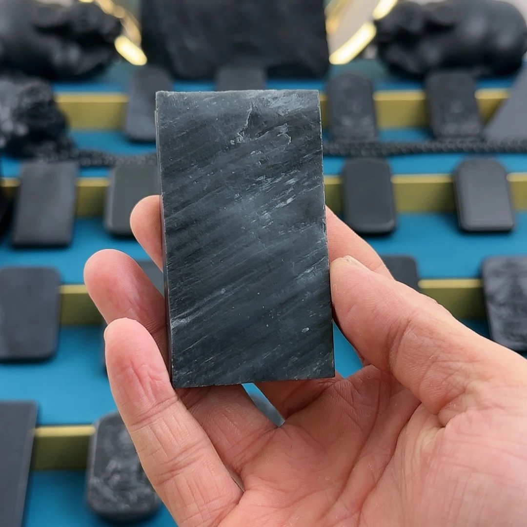 和田玉（墨玉）带皮手牌未镶嵌S****森