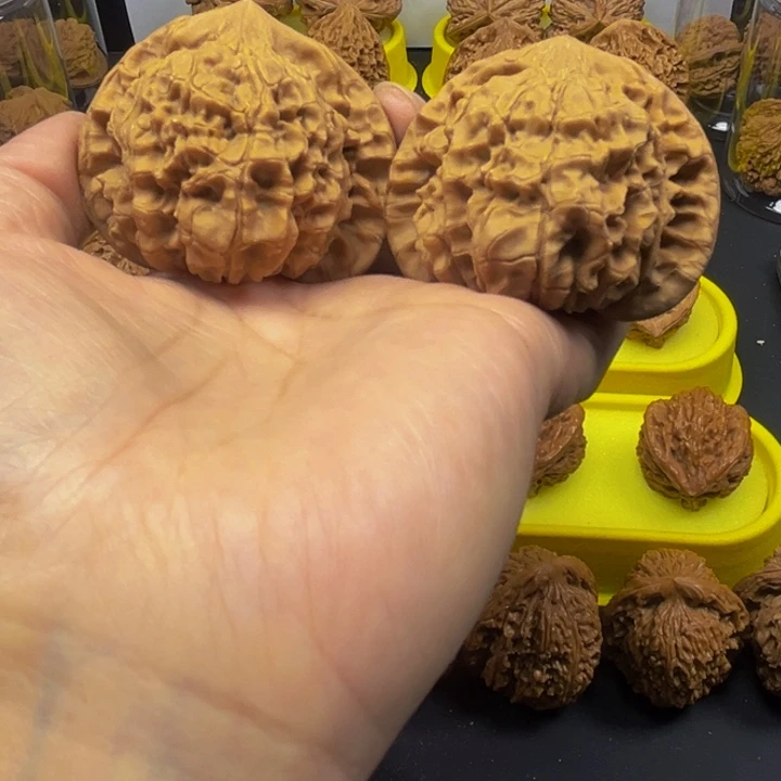 把件文玩核桃雷*