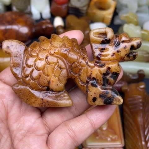 未镶嵌蛇纹石玉颈饰42