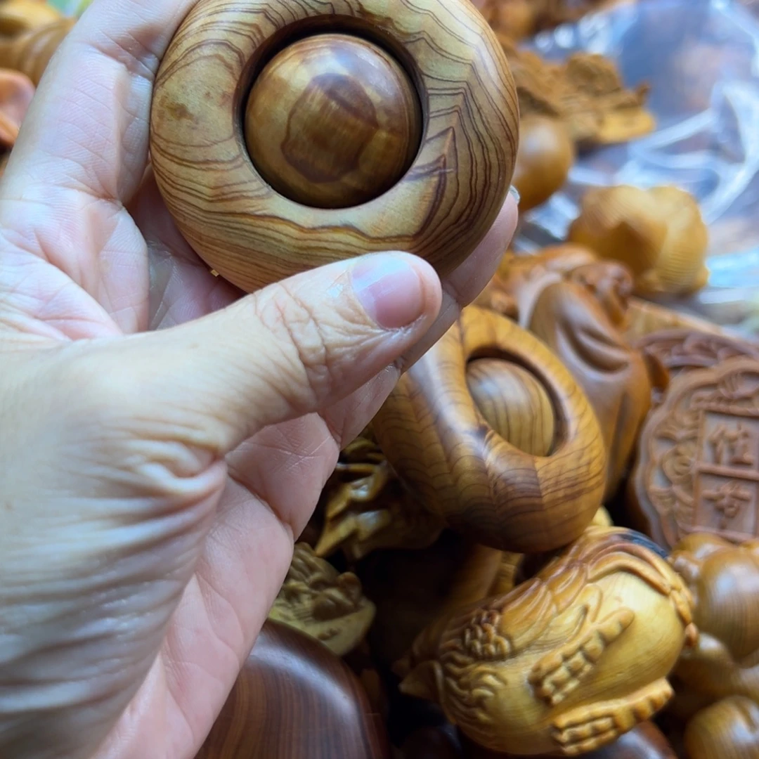 迷***糊柏木（崖柏）崖柏陈化手把件