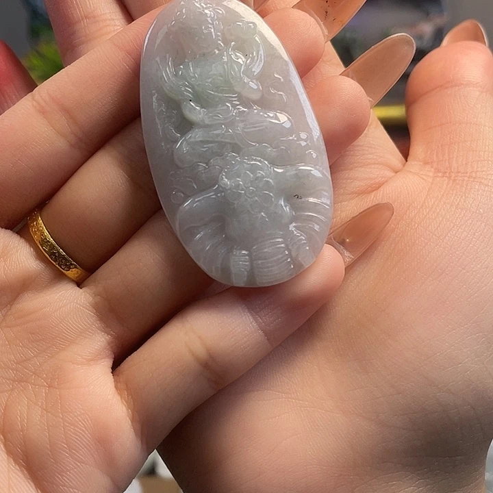 翡翠未镶嵌颈饰天然A货