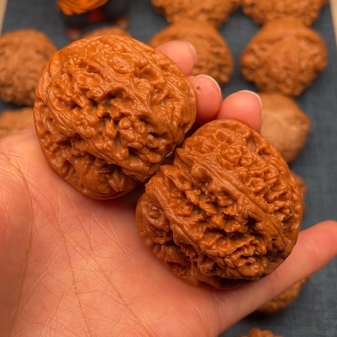 文玩核桃把件43红皮原桩粗筋53克