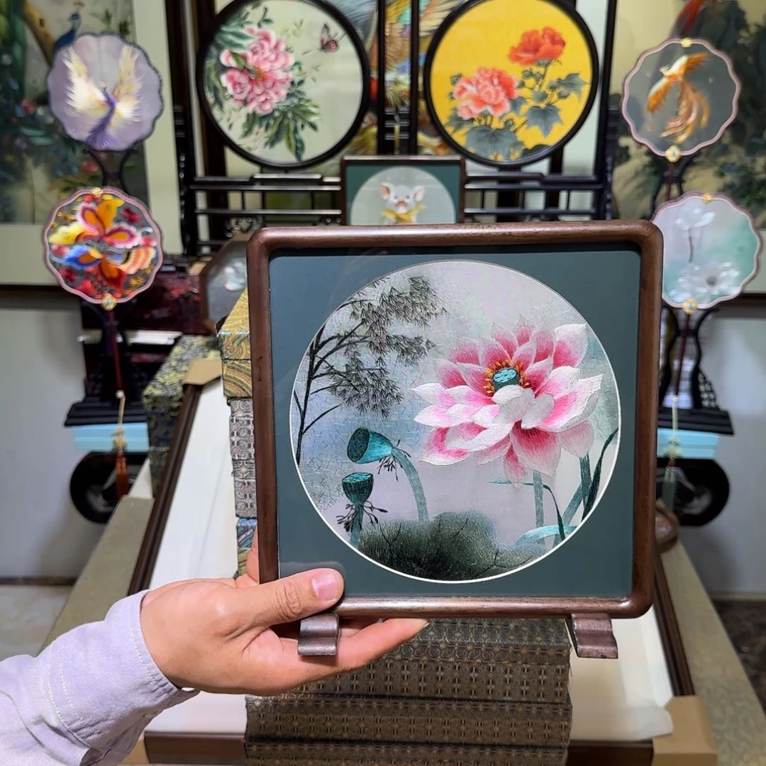 刺绣刺绣工艺精湛