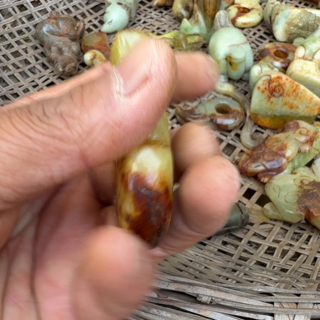 岫岩河磨玉（透闪石质玉）未镶嵌挂件