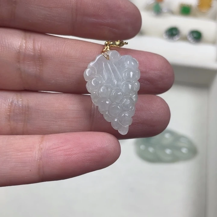 翡翠14K金镶嵌颈饰