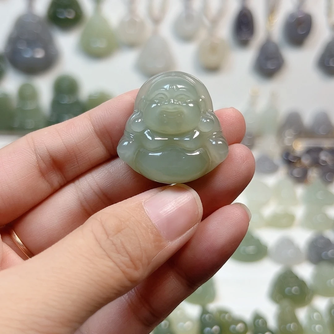 颈饰未镶嵌和田玉罗**?