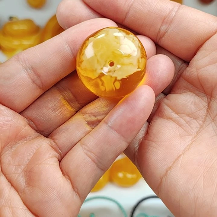 琥珀吊坠(赠链)未镶嵌
