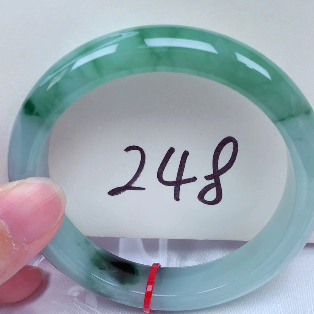 翡翠未镶嵌手镯翡翠