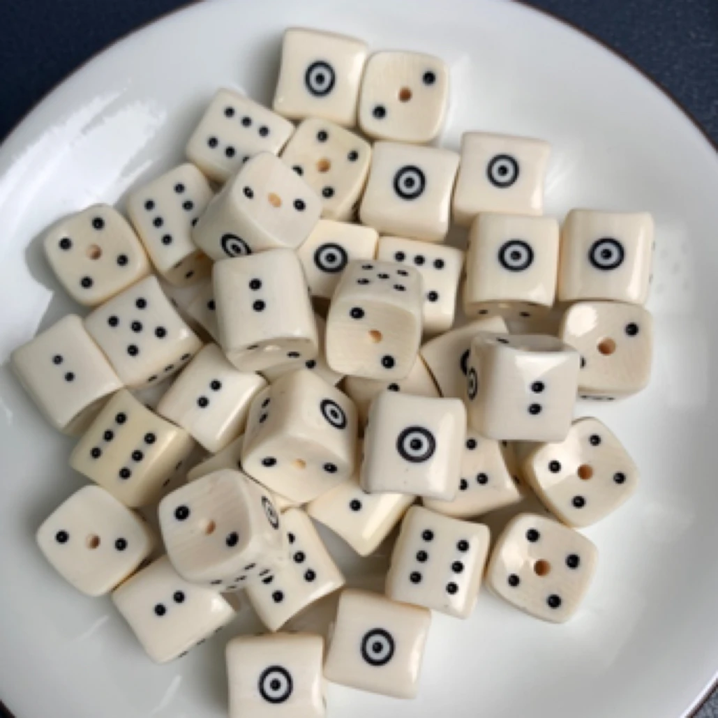 天然猛犸牙精品骰子原生态冰料文玩配饰