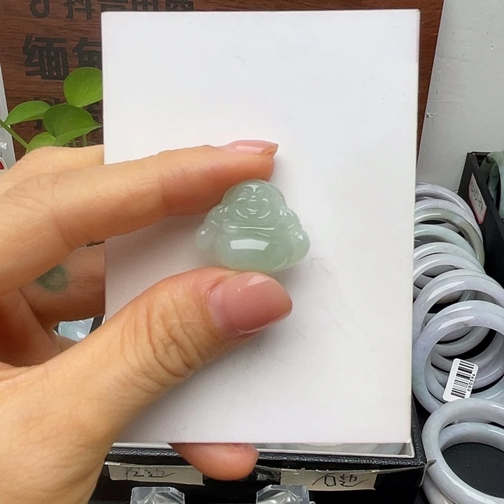 颈饰未镶嵌翡翠佛公吊坠