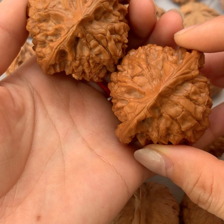 文玩核桃把件全品龙鼎52