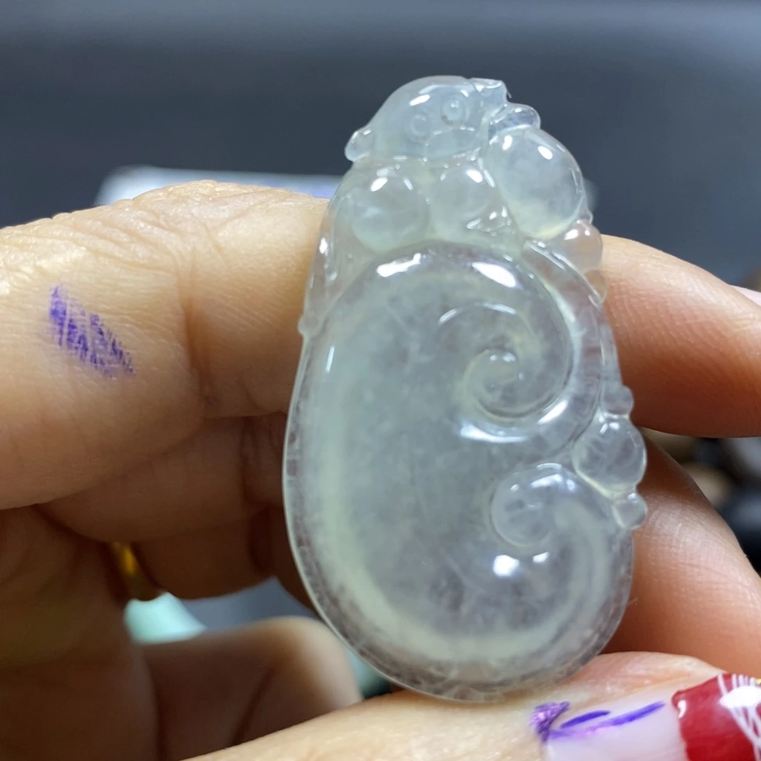 定制翡翠未镶嵌挂件