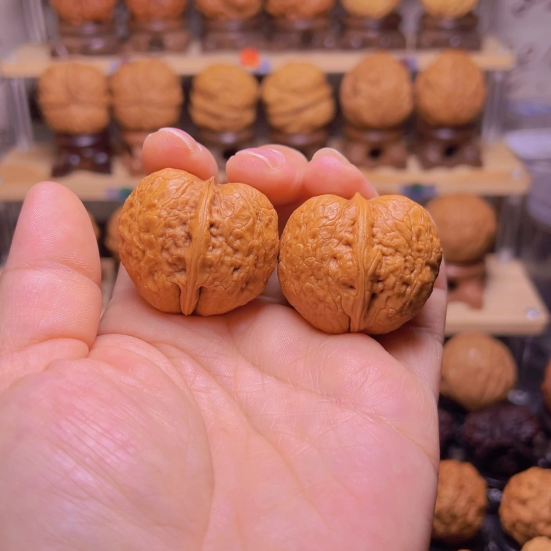 文玩核桃把件44w峭壁元宝38尺