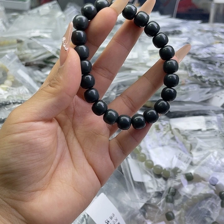 和田玉未镶嵌手串