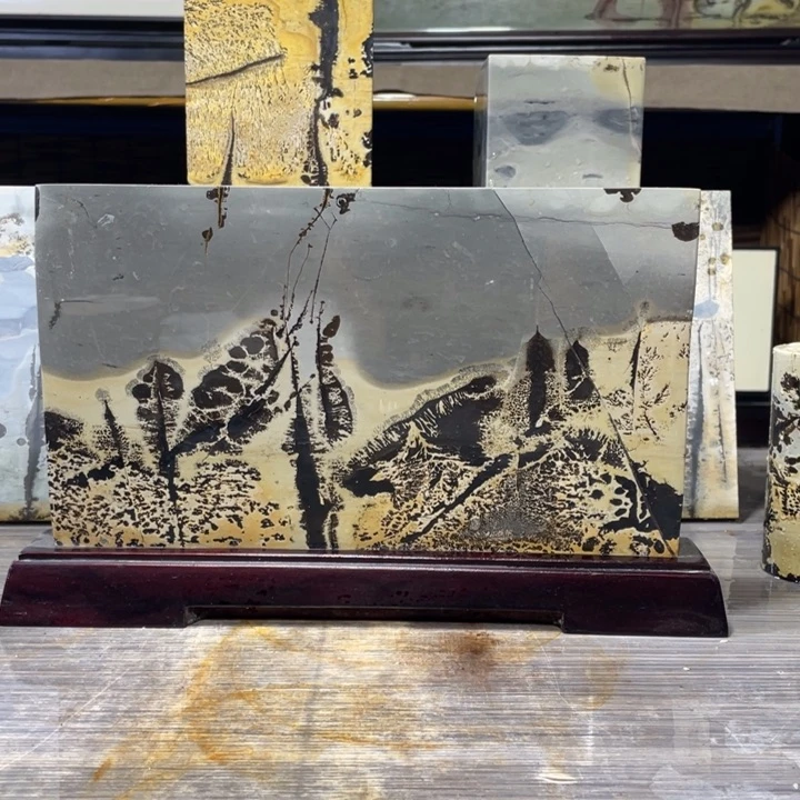 【闪购商品】石材【****】广西天然国画精品