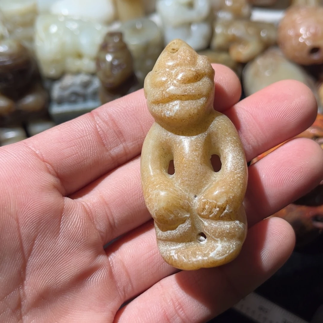 和田玉未镶嵌挂件