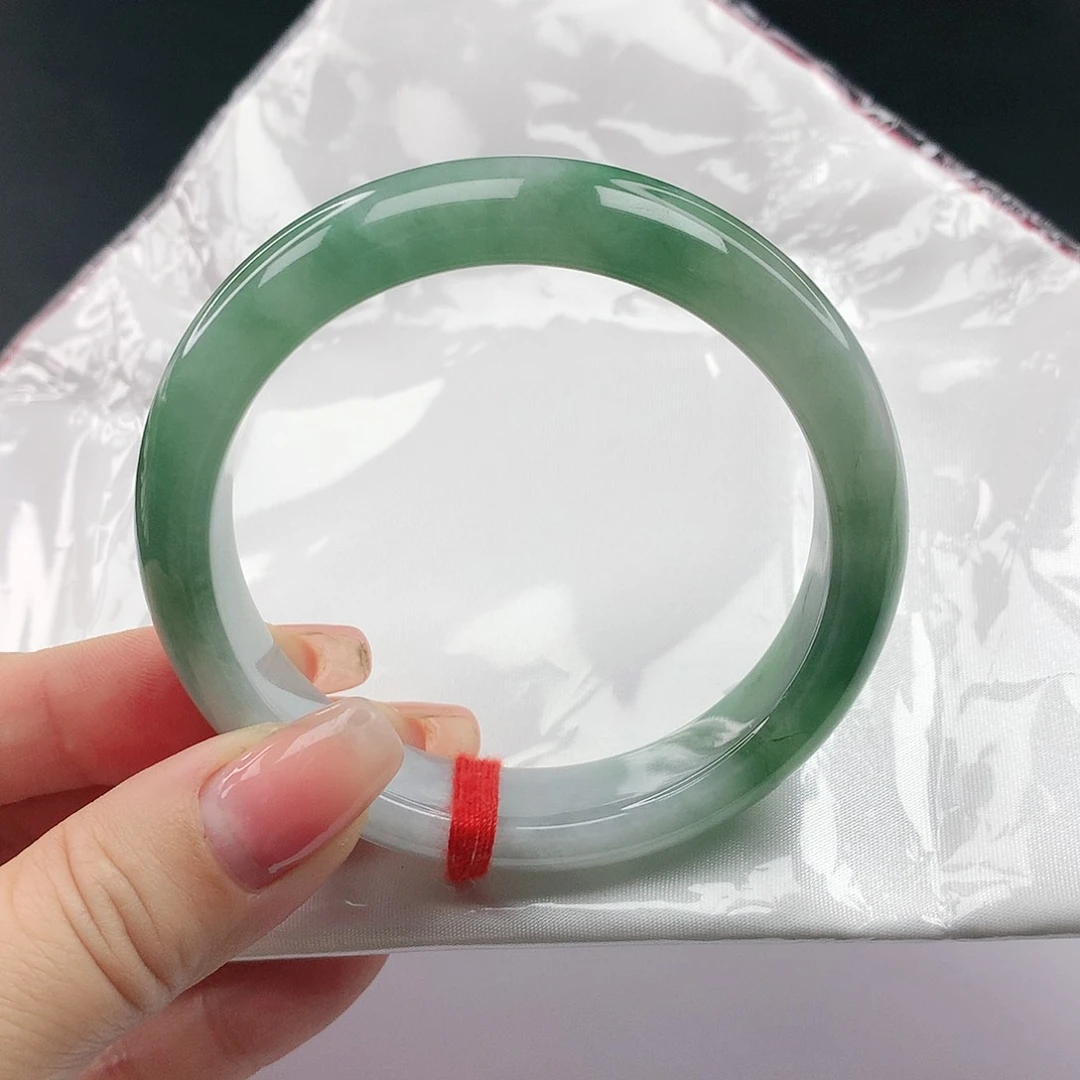 翡翠手镯未镶嵌翡翠197