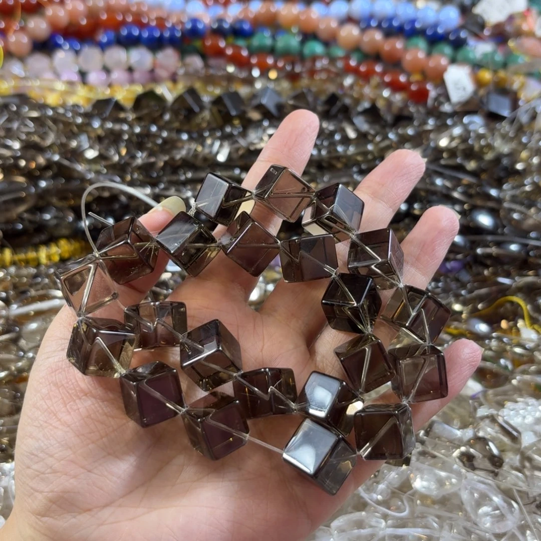 1***8未镶嵌珠宝半成品烟晶