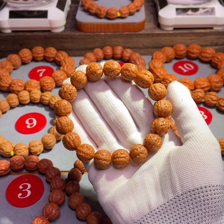 文玩核桃手串齐**圣多肉