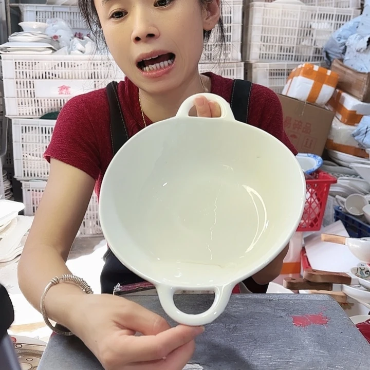盘微瑕产品………双耳多一个不是圆的