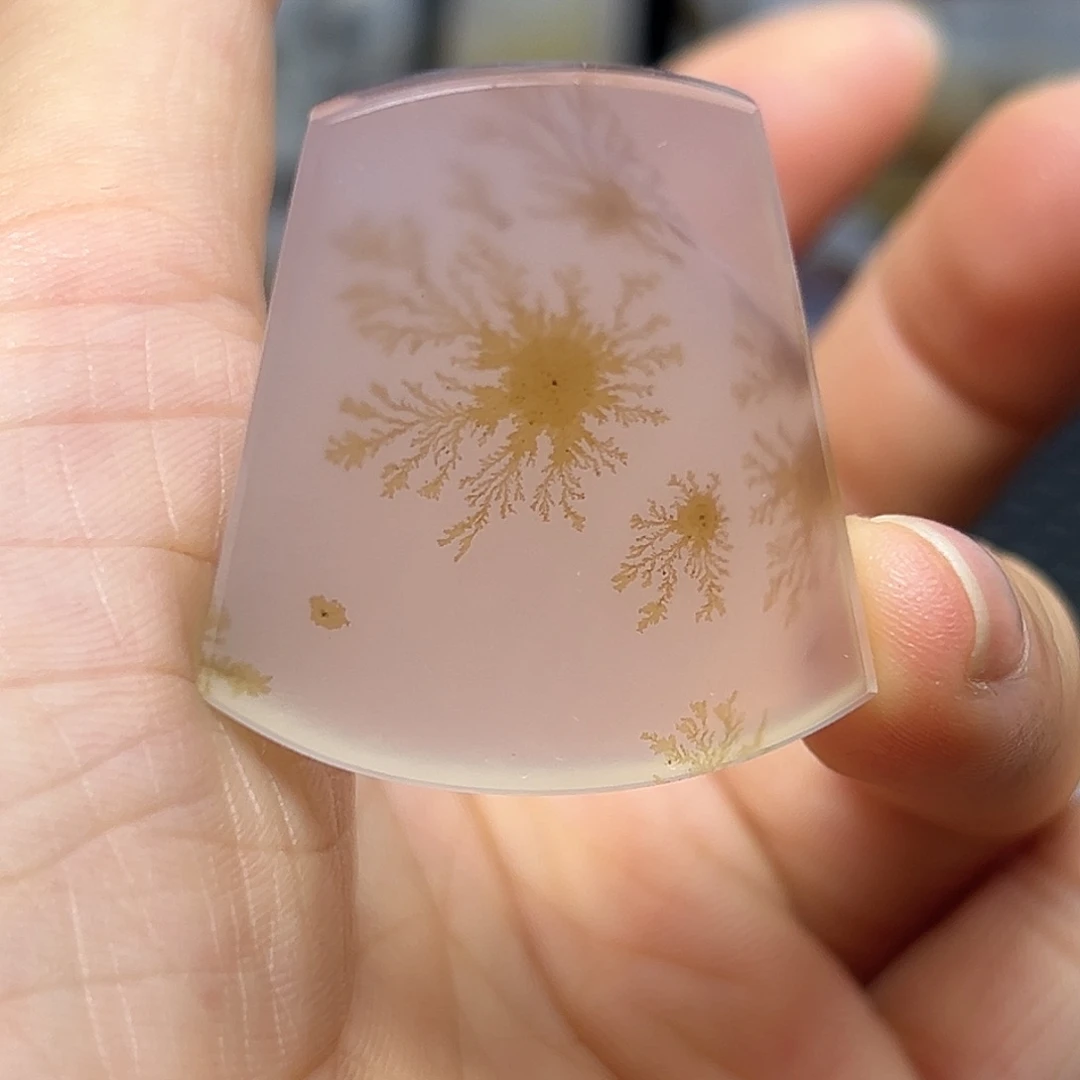 玛瑙/玉髓未镶嵌珠宝半成品