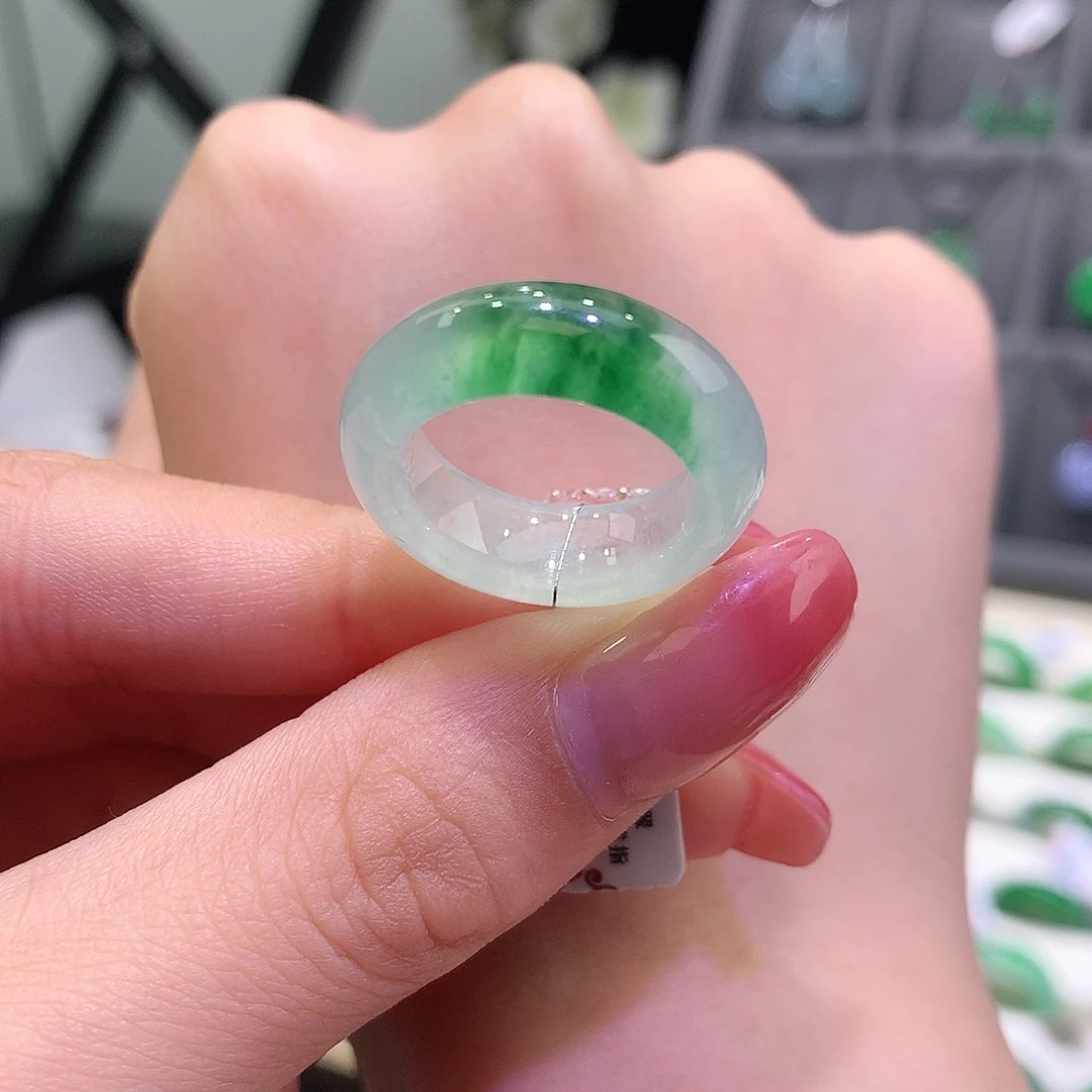 未镶嵌戒指翡翠翡翠