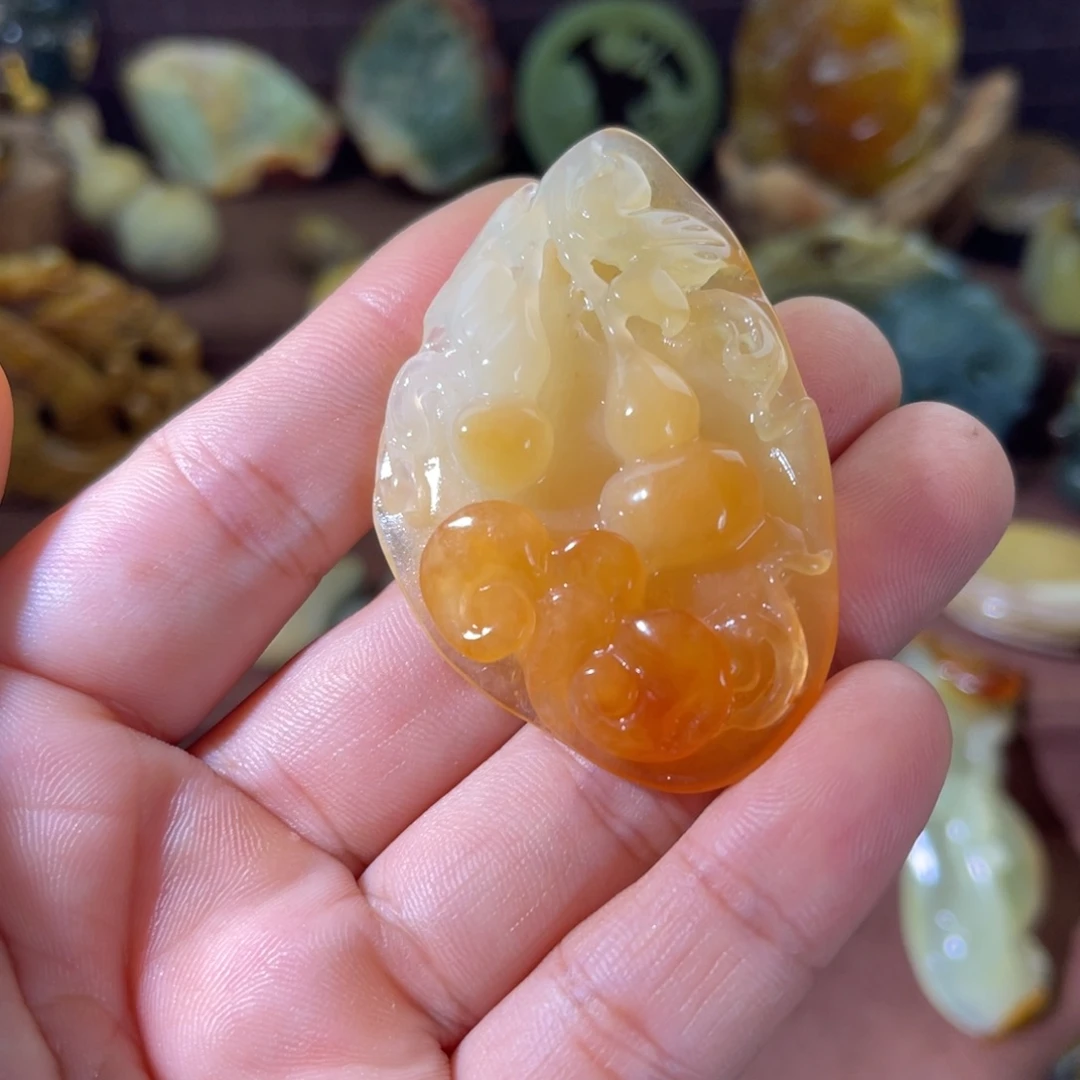 未镶嵌蛇纹石玉颈饰