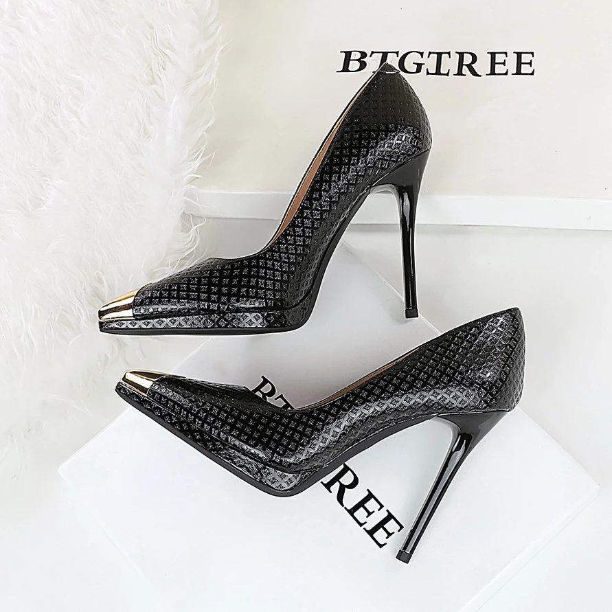 欧美防水台超高跟鞋女暗纹漆皮浅口金属尖头细跟高级感宴会单鞋