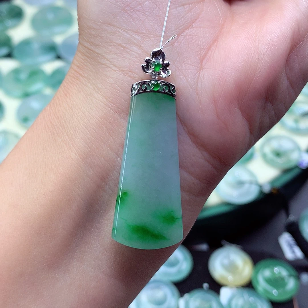 翡翠颈饰18K金镶嵌四**然56尺寸39.5/17.2