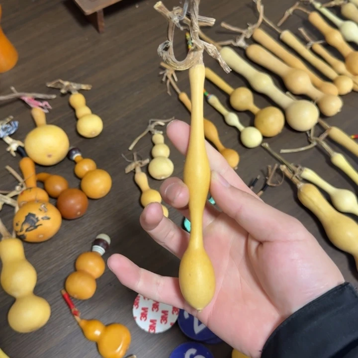 亮***哥精品蚂蚁杆子周正