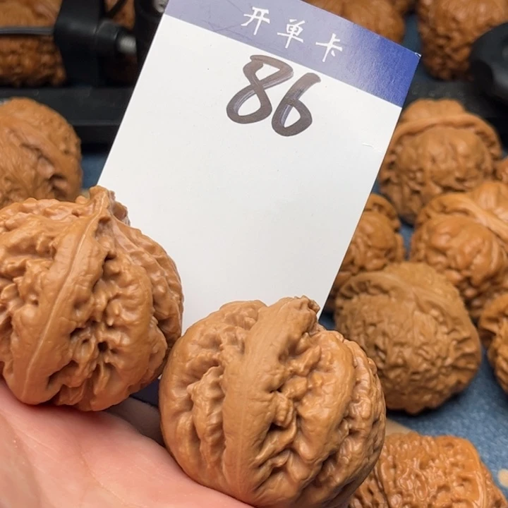 文玩核桃吊坠霸王龙 43全品 86