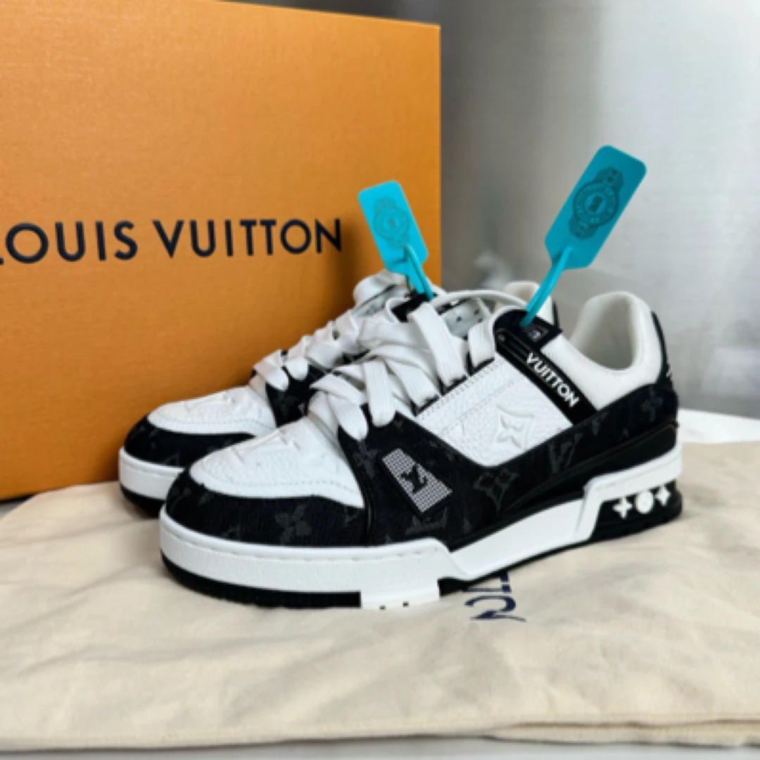 全新未使用 LouisVuitton/路易威登 Trainer 熊猫低帮板鞋