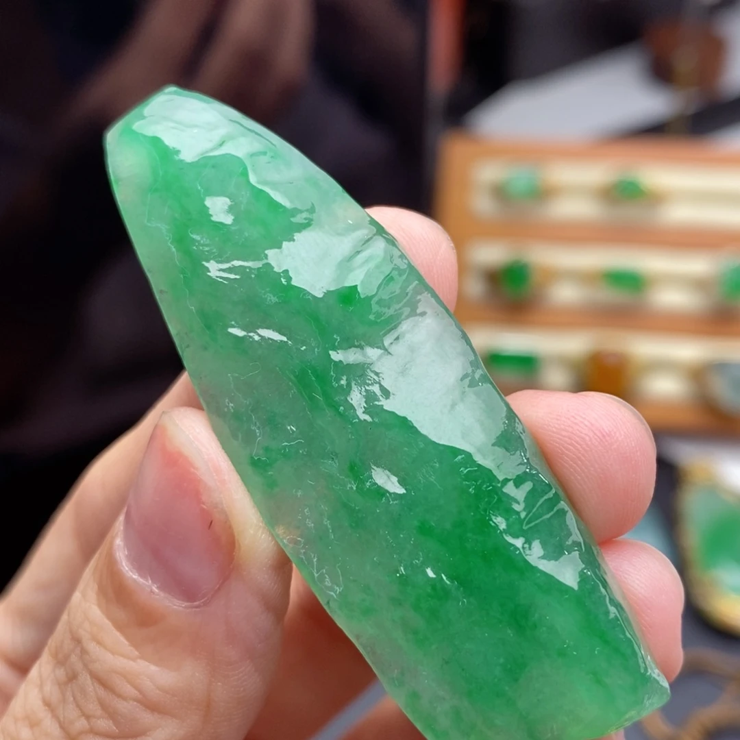 定制翡翠未镶嵌万象随形