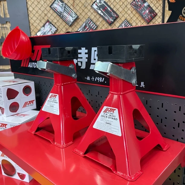 汽车车载橡胶T马凳千斤顶保安支架换胎专用修车举升维修底盘工具