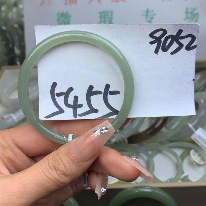 未镶嵌手镯和田玉杰*