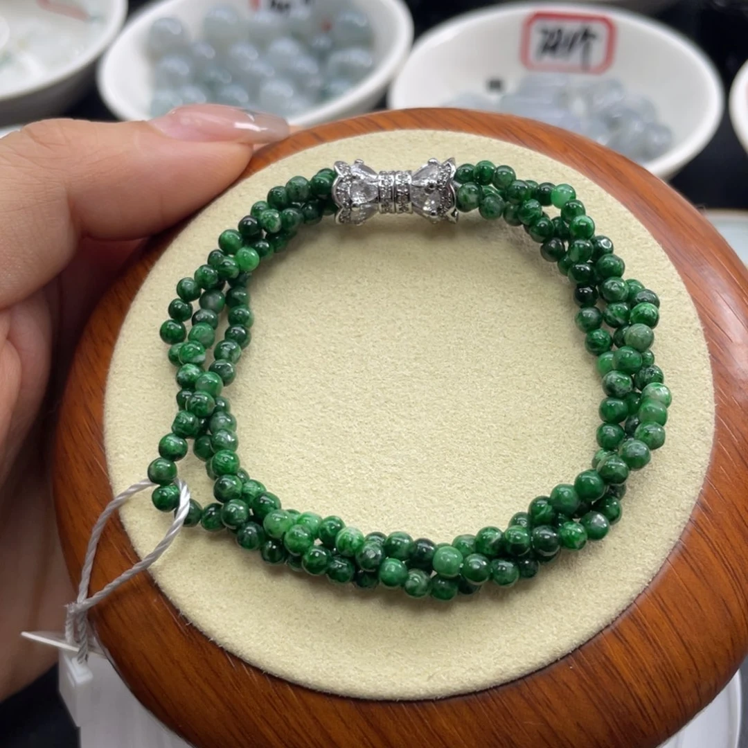 翡翠未镶嵌颈饰麻花