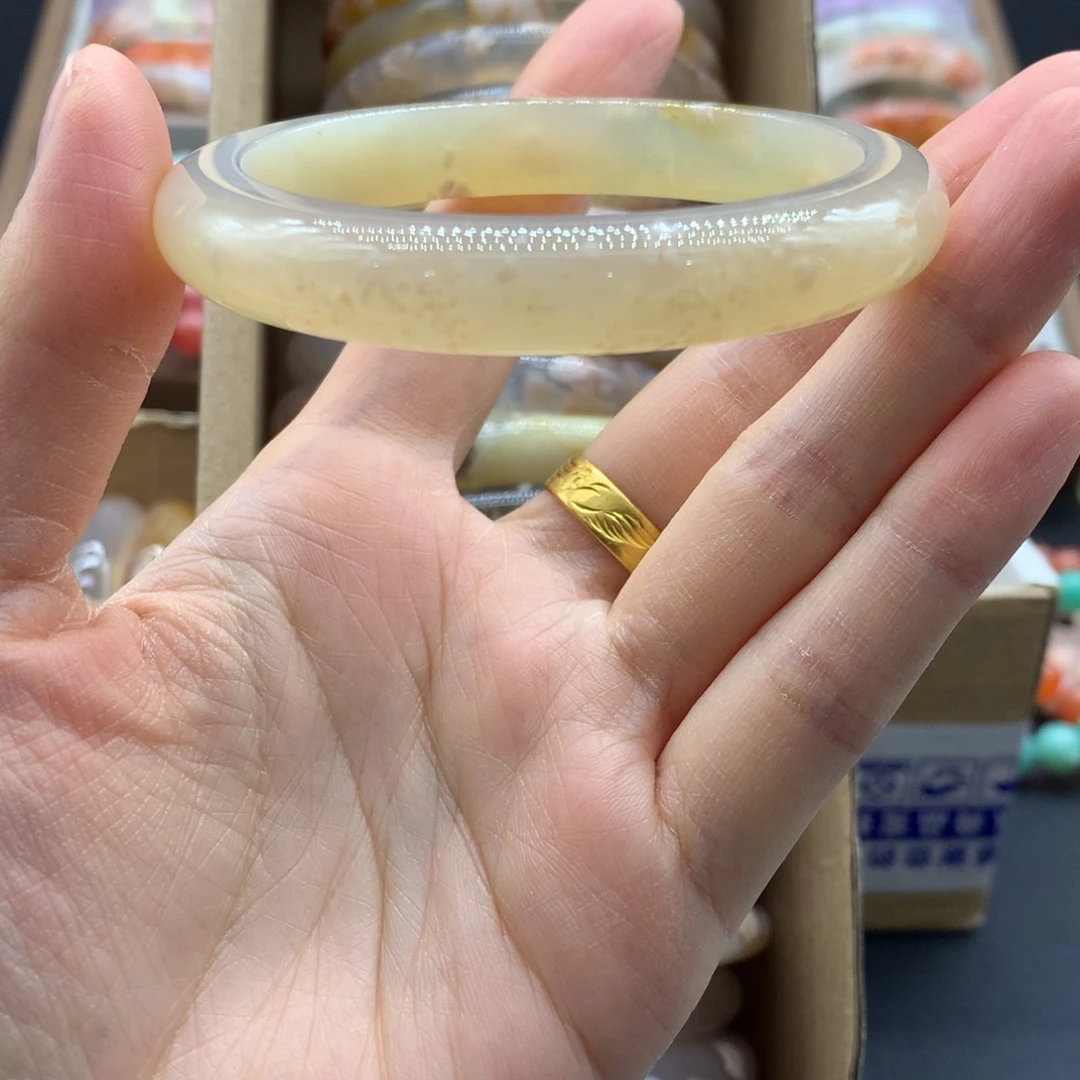 【闪购商品】玛瑙/玉髓手镯未镶嵌是***?