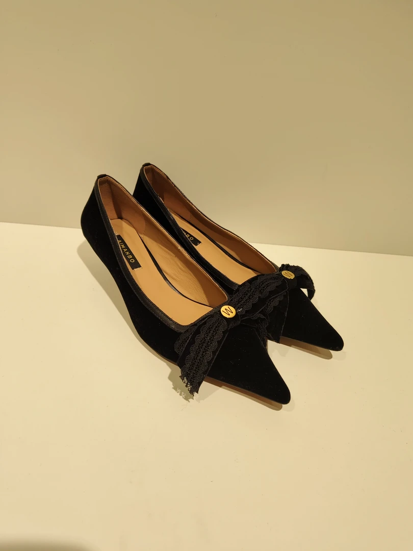 213155475漫步佳人2025春季时尚低跟尖头浅口鞋