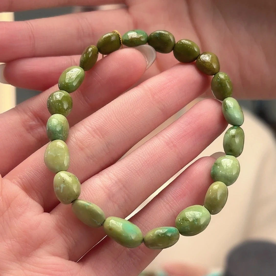 绿松石未镶嵌颈饰