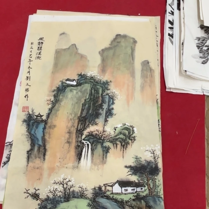 国画花鸟等图案为一体的