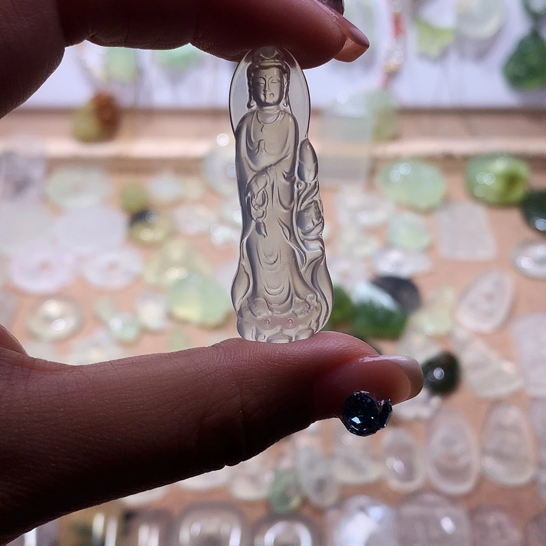 蛇纹石玉未镶嵌颈饰