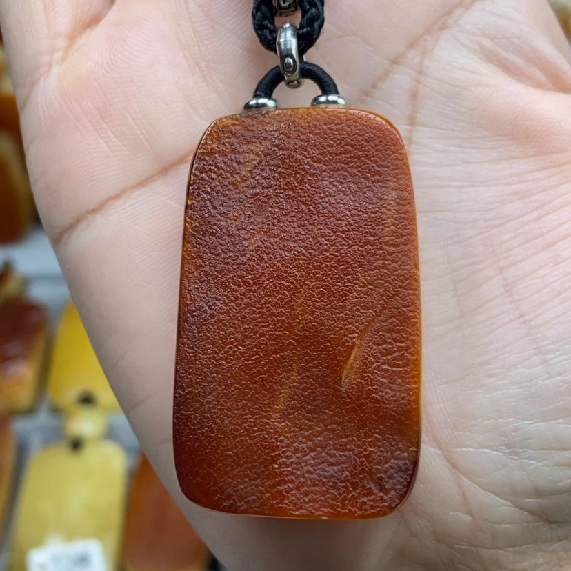 【闪购商品】琥珀颈饰未镶嵌