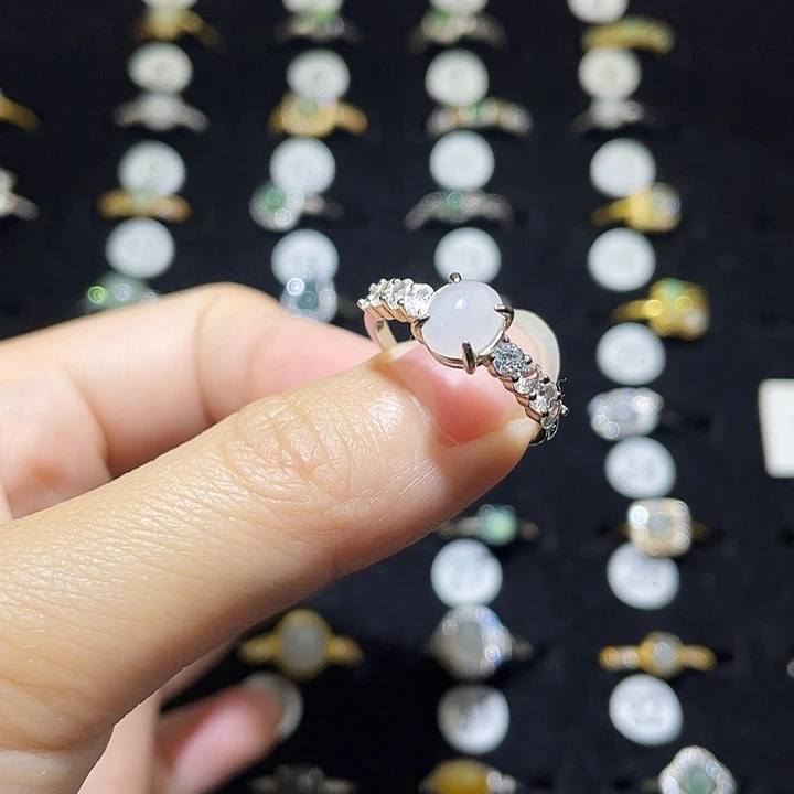 翡翠未镶嵌戒指戒指