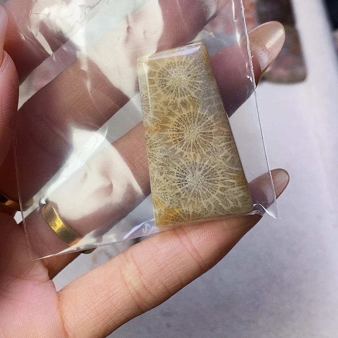 查罗石合金颈饰清*