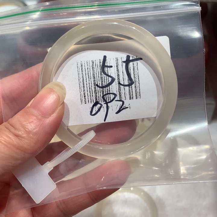 玛瑙/玉髓手镯未镶嵌55