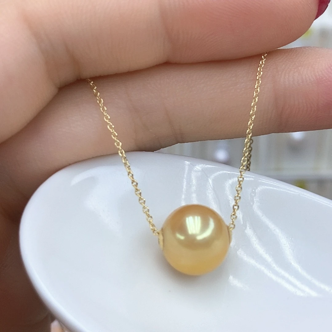 颈饰18K金镶嵌淡水珍珠