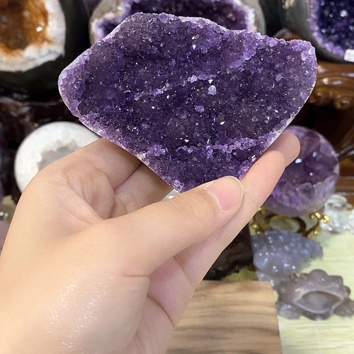 未镶嵌水晶大型摆件（非配饰）